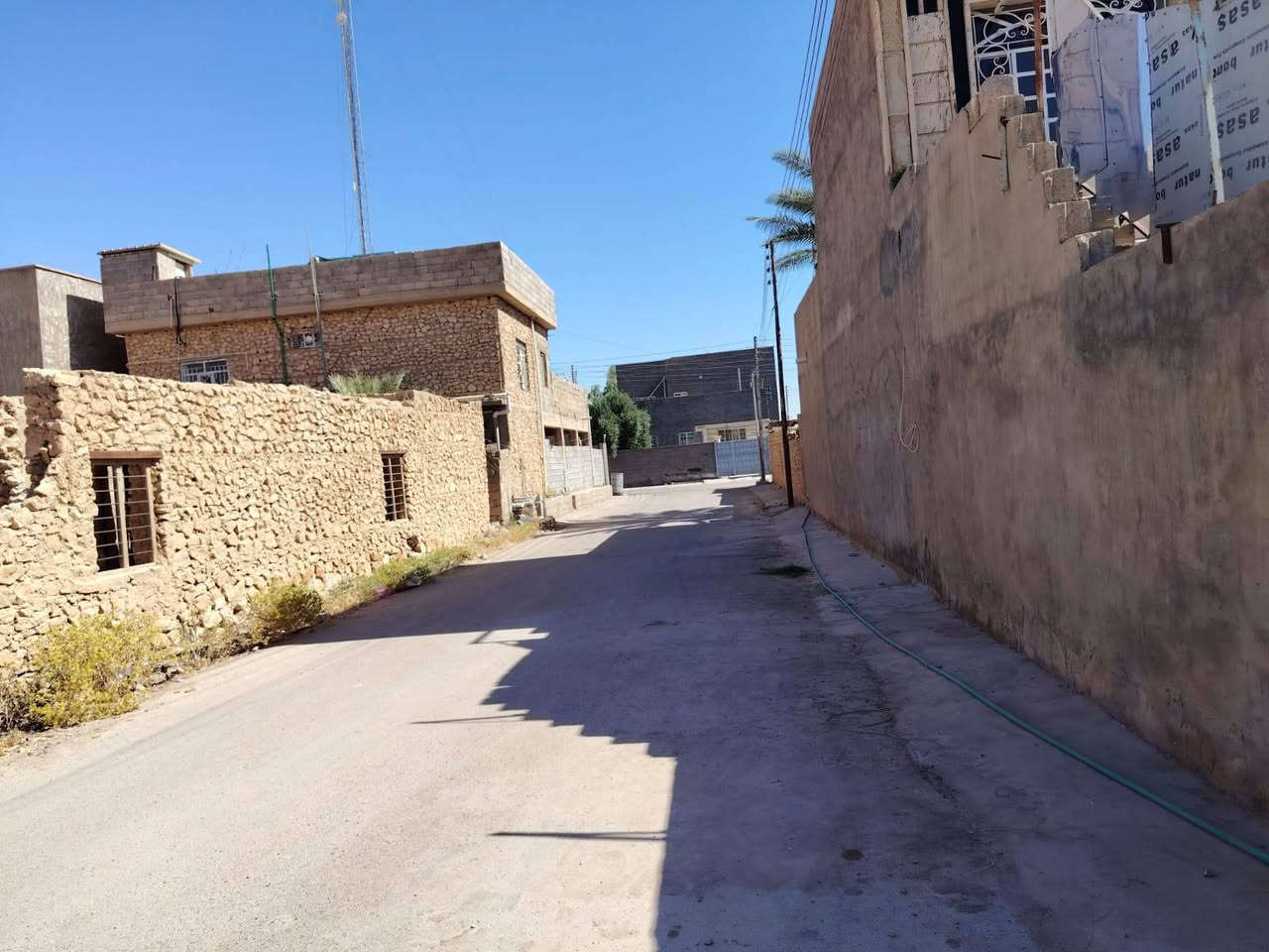 قطعة أرض للبيع طابو صرف في حديثة حي العسكري
ركن على شارعين قرب دائرة شبكات حديثة 
المساحة:260متر
السعر:20 مليون قابلة لتفاوض 
للاستفسار الاتصال على الرقم 

((***********))

عنوان المكتب:الأنبار حديثة حي العسكري مقابل أسواق علي نصيف
