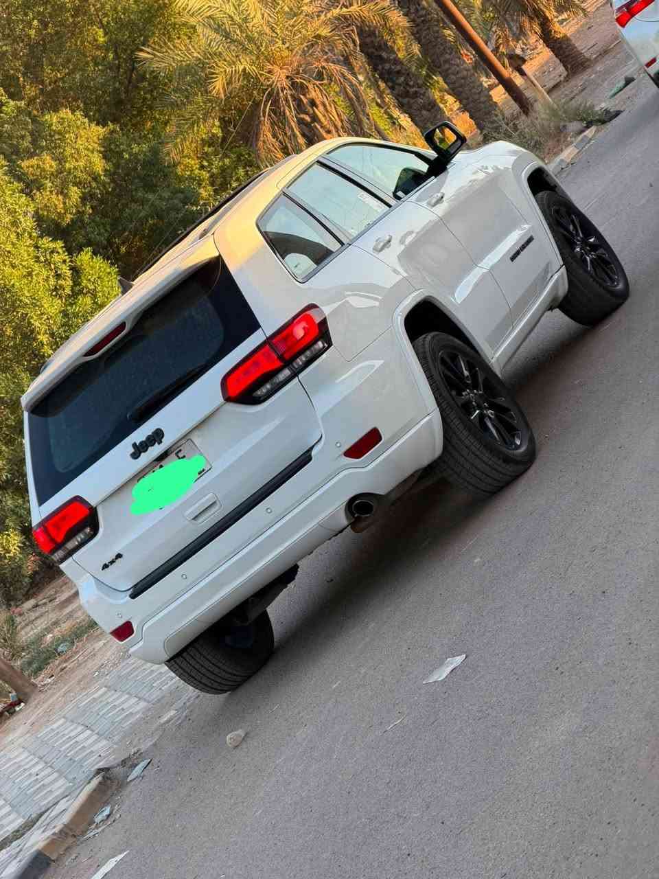 سلام عليكم جيب لاريدو فول واحد ع واحد عده البنراما حادثهه سرقه سياره جديده وجاهزه من كلشي رقم بغداد بسمي مكاني بغداد الكرخ صور السونار داخل المنشور سعر مناسب الشراي يتصل *********** موديل ٢٠١٨
