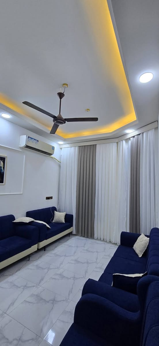 بيت جديد للبيع (بناء حديث وجاهز للسكن) 🏠
​المساحة: 100 متر (طابقين).
​الموقع: دور الزراعة الثالثه عله الشارع الرئسي الفرعي داخل المنطقة
​الملكية: طابو صرف زراعي، سند 25 (تحويل مباشر)
​الميزات: موقع مميز وقريب جداً من المدرسة مع توفر كافة الخدمات الأساسية (ماء، كهرباء، أسواق، وتبليط) ✨
​السعر: 88 مليون
بي مجال شي بسيط 
​📞 للاستفسار والمعاينة، يرجى الاتصال على الرقم: ***********
(أو المراسلة واتساب)
