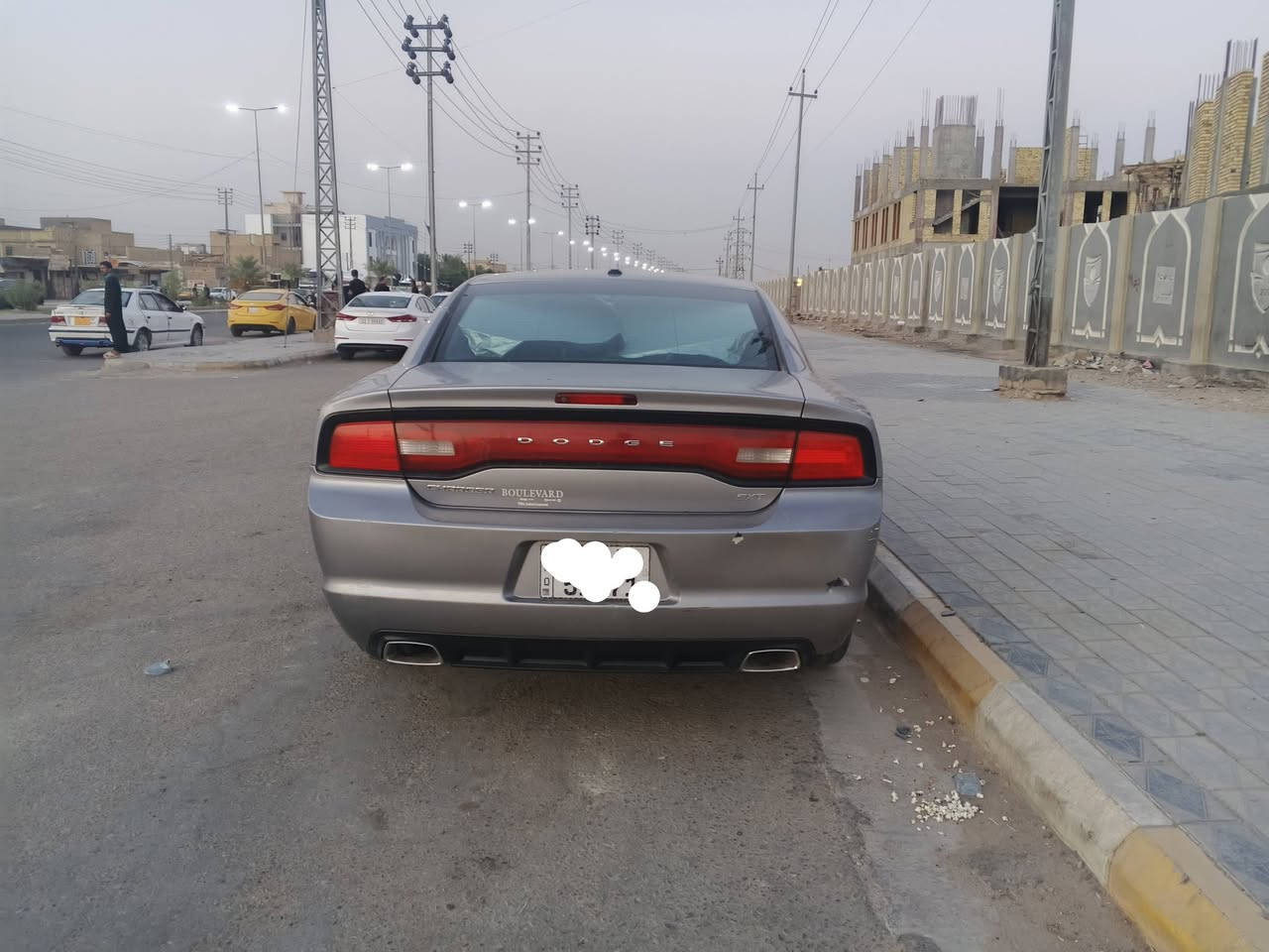 سلام عليكم
دوج جارجر مديل 14 أصل رقم بصره بأسمي فول مواصفات فتحه كشنات حظن تدفئه تبريد شاشه جبيره دمام السياره فور ويل ملغي كامله للاخير حداده مكينه قبل شهر شادهه منظومة تبريد جديده 
السياره كفاله من الصبغ والتبديل بيه تقسيم وبارد بالباب الخلفي  والسونار مرفق مع الصور للبيع او المراوس السياره معروضه ١٣٥ وبيه مجال قليل مكان السياره العماره 
*********** واتساب
