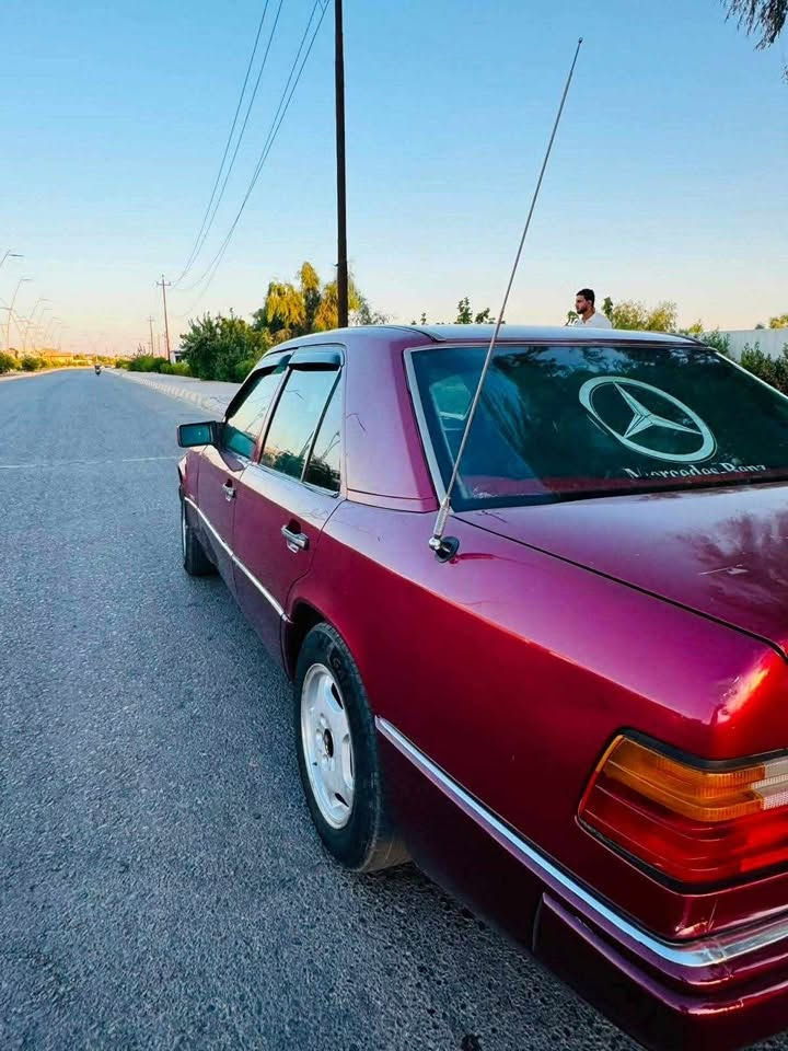 مرسيدس موديل 1990 🚘
📋 سنوية لغاية 30
👤  وكالة أو تحويل
📍 قواعده بلاد
✨ شاشة | تبريد | كاميرا
🔑 السيارة بدون عيب 
💰 السعر: 54
📍 المكان: ديالى
📞 *********** واتساب
