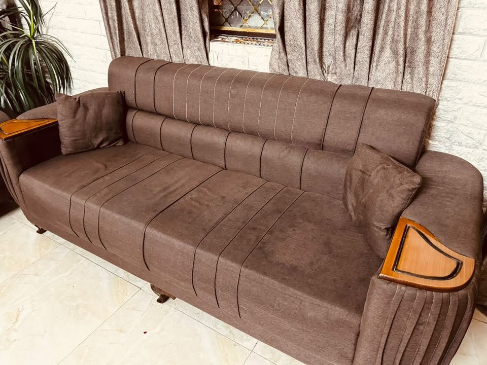 تخم 10 مقاعد لونه جوزي سعره 250 مكاني جكوك الاساتذا واتساب ***********
