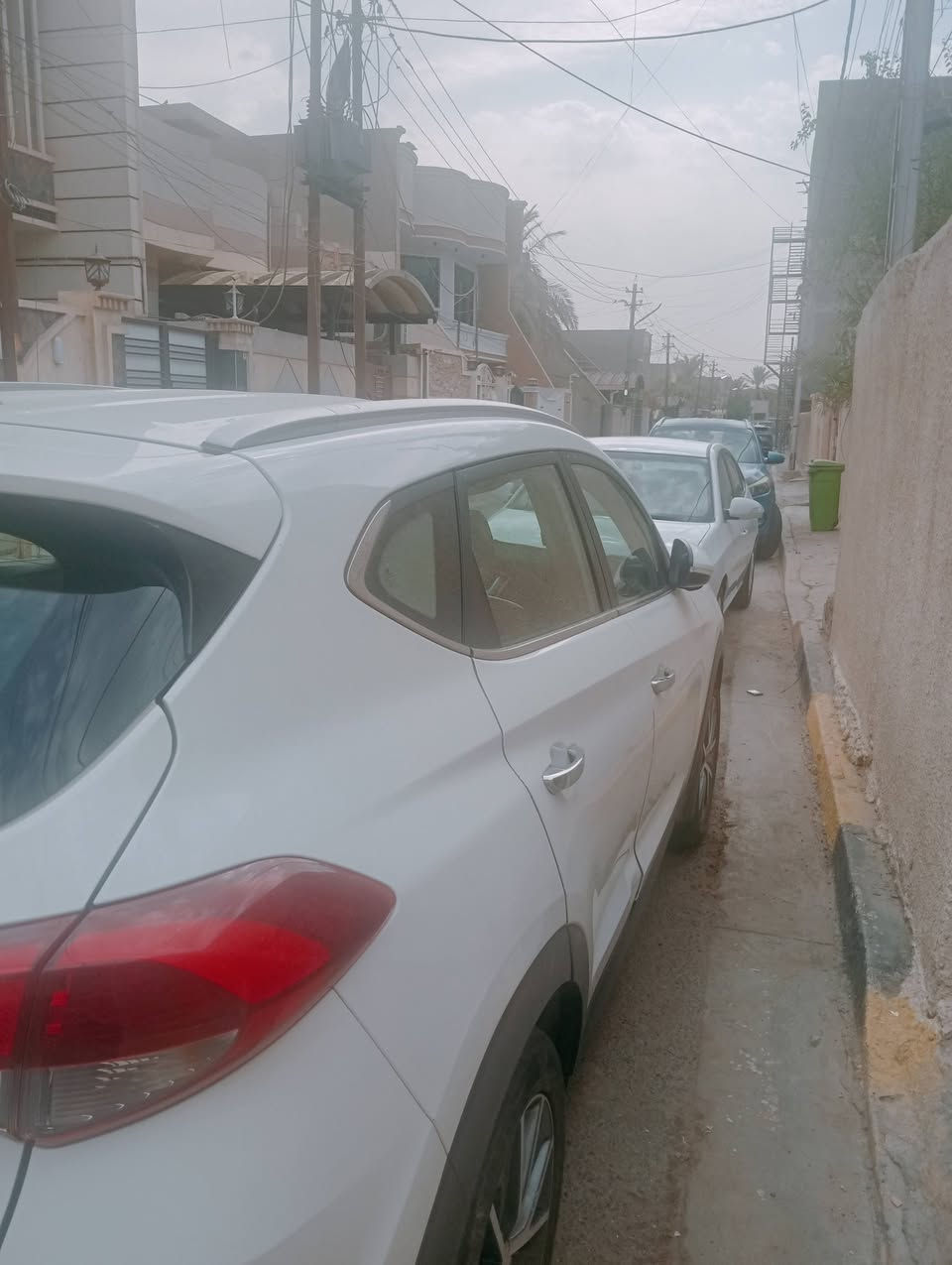 🚘 توسان 2017 للبيع – خليجي 
للبيع هيونداي توسان 2017 خليجي، لون أبيض 🤍
السيارة نظيفة ومرتبة وتستاهل، جاهزة للاستخدام.
🔹 موديل: 2017
🔹 خليجي
🔹 محرك 2.0
🔹 قير أوتوماتيك
🔹 السيارة نظيفة من الداخل والخارج
🔹 جنوط ألمنيوم
🔹 فحص السيارة للجادين
💰 السعر: يحدد عند الاتصال
📍 بغداد
📞 للاستفسار والتفاصيل: راسلني/اتصل ***********
