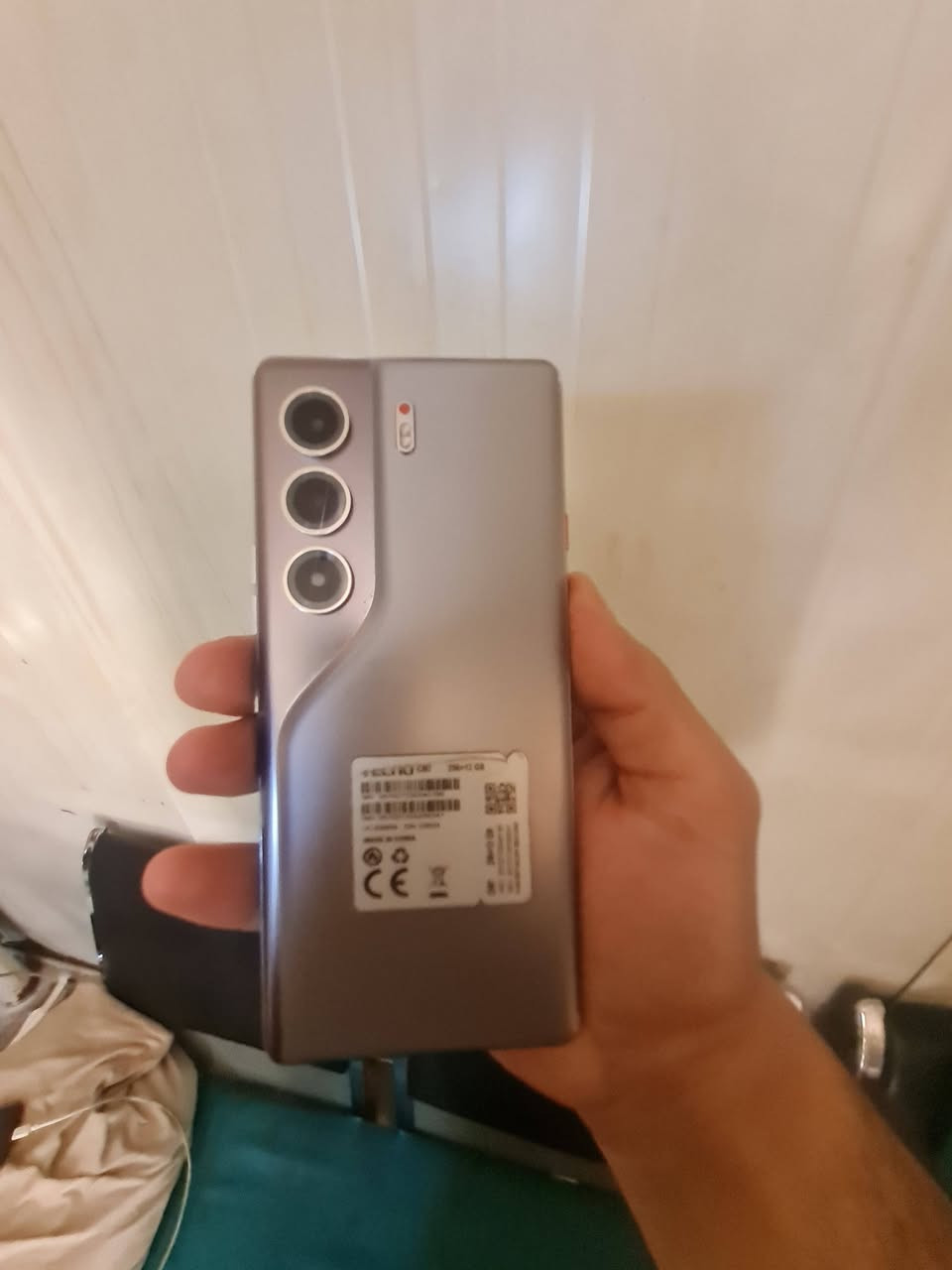 Tecno camon 40 pro 5g 12gb

الجهاز كلش نضيف بس بيه طخة خفيفة فوك الكامرة عل يسار مثل ما موضح بالصورة ويجي
بوحده بدون كارتون وملحقات السعر 300 الف
وبيه مجال بسيط للطيبين

مكاني الكرادة - العرصات - مستشفى العرصات الاهلية للتجميل للتواصل خاص او عالرقم
***********
