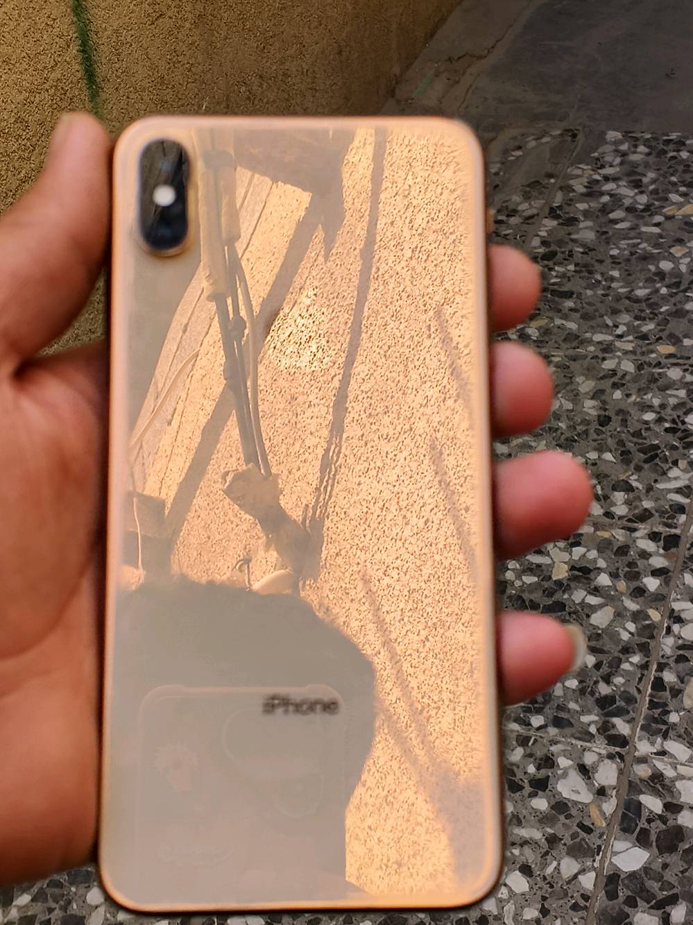 السلام عليكم
إيفون 
XS Max
ذاكرة ٢٥٦
بطارية ٧٨
سعر ١٥٠ وبي مجال
بغداد الأورفلي