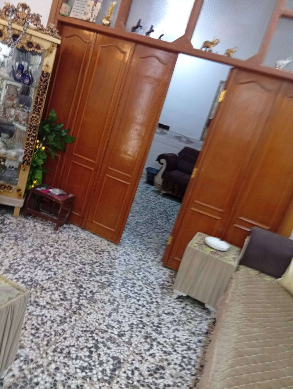 دار لبيع في للدواجن علي طريق سنجار عنانه ركن مربع سند 25 رقم الهاتف ***********
