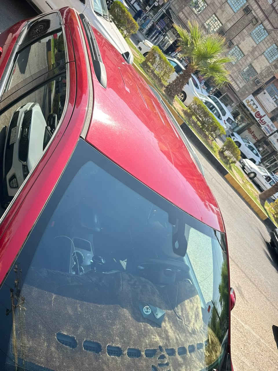 السلام عليكم
جيب لاريدو ٢٠١٥ 
بيها بابين وجاملغ خلفي 
سياره رقم بغداد بأسمي 
السعر ١٦٨ وبيها مجال 
للاستفسار ***********
