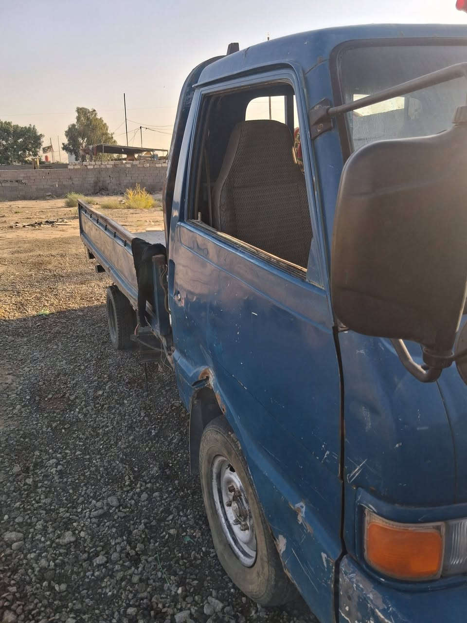 السلام عليكم بنكو مديل ٩٤ تك قمارة بدون راعي ابيع كوم حديد عنواني بغداد حي البتول قرب الجسر الفرنسي السعر ٢٥ وبيها مجال للشراي   ***********  اتصال فقط هذا رقم راعيها
