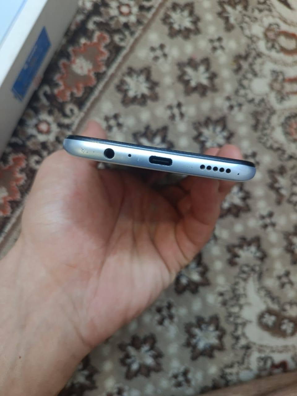 السلام عليكم هونر X7a
ذاكره ١٢٨ جهاز نظيف جدا 
مستعمل اقل شهرين فقط 
كارتونه مالته وياه 
السعر 125 وبي مجال 
مكان بغداد الحريه 
***********

