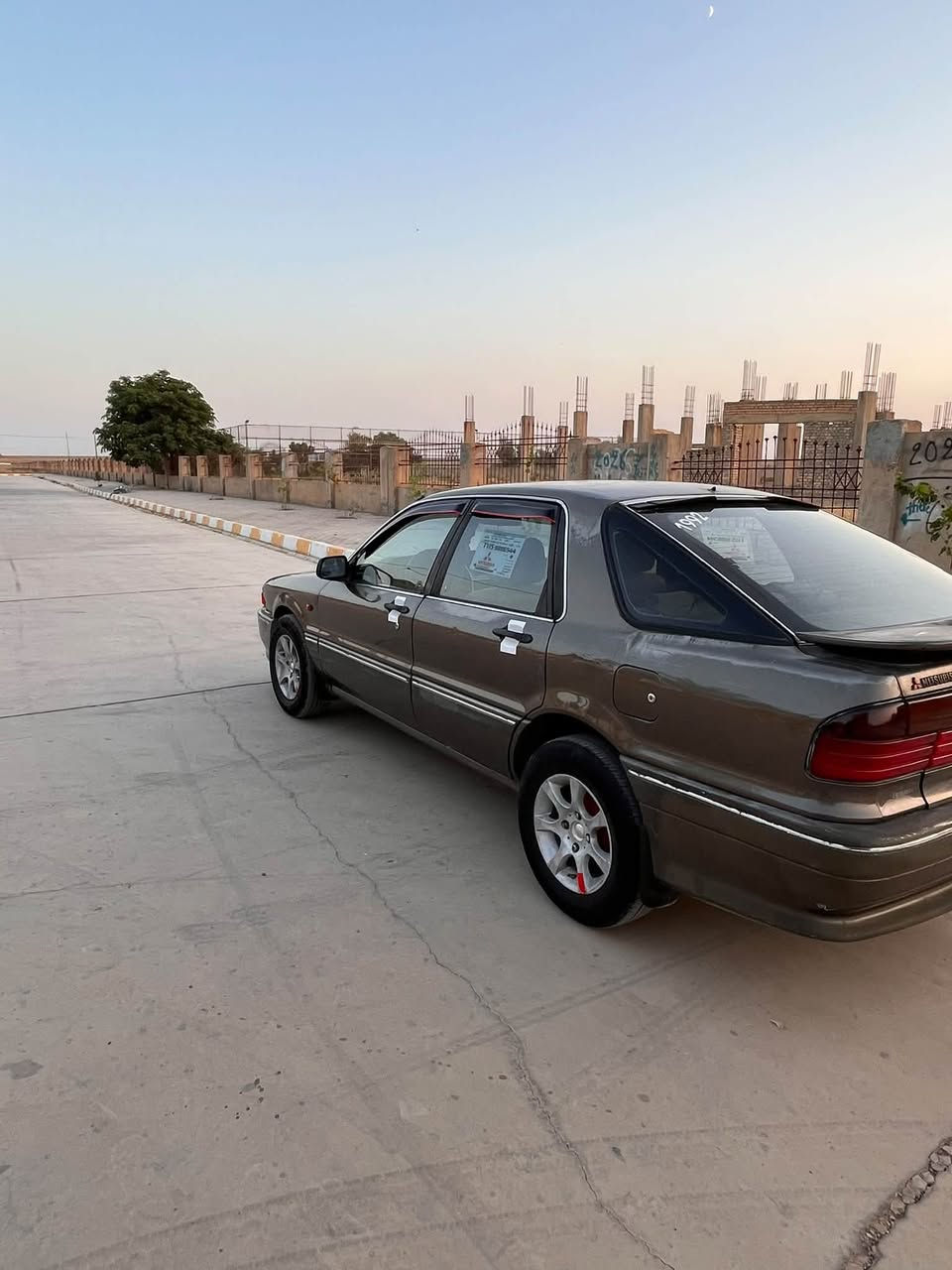 سلام عليكم
سيارة مستبوشي للبيع موديل 1992 شرط التحويل 
رقم انكليزي اربيل سياره بدون ضرر بدون صبغ 
سياره نضيفه كلشي شغال بيهه اي نقص مابيهه 
تخم تاير جديد     محرك 1600 كير عادي 
كير ومحرك شرط ضمان.      مكان ديالى سعدية 
للاستفسار اتصل ع رقم ‭***********‬

نص مكتوب في الصور:
- 11:07 ص
- 11:06 ص