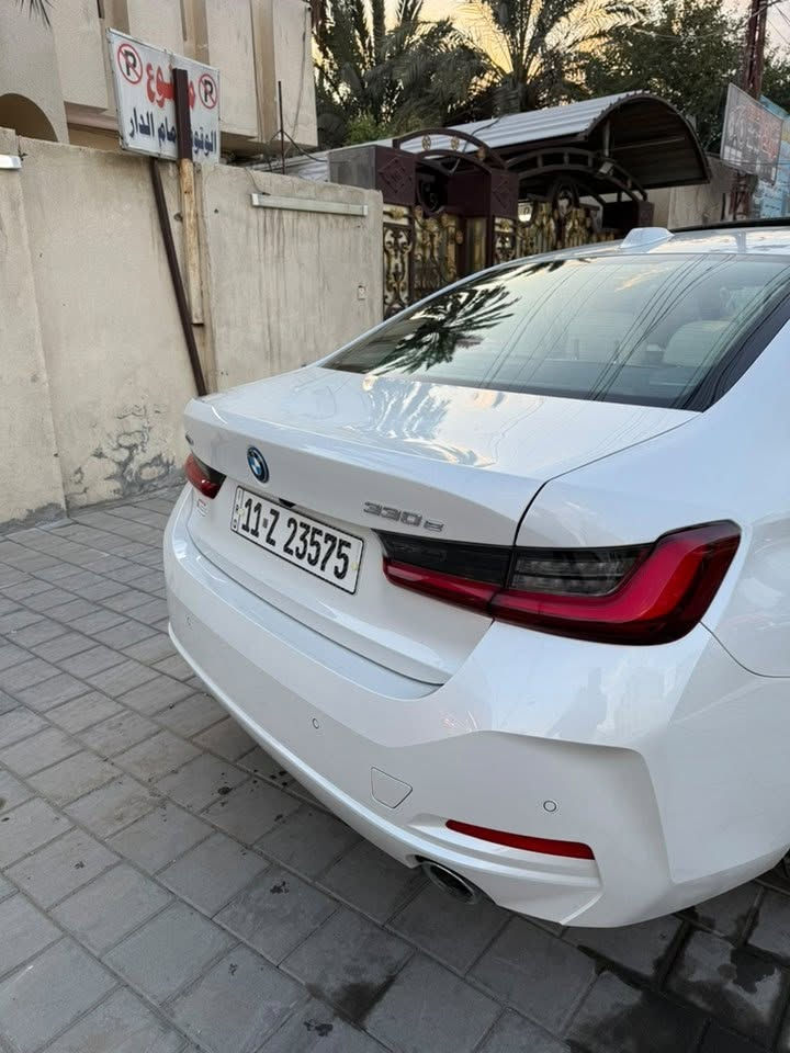 السلام عليكم بي ام 330 موديل 2023 3 انضمه بانزين هايبرد كهرباء السياره فول مواصفات ماشيه 33  الف كيلو داتا شو فتحه سقف شاشه متصل وبعد مواصفات كومه بيها ومعروفه رقم بغداد بسمي شخصيا السياره بيها بنيد مفتوح ومصبوغ الباقي فقط كلير من امريكا ممفتوح مكاني بغداد حي القاهره الضباط السونار موجود ويه الصور مع صور الحادث  اي استفسار هذا رقمي *********** السعر 250 ورقه وبيها مجال تحياتي للجميع
