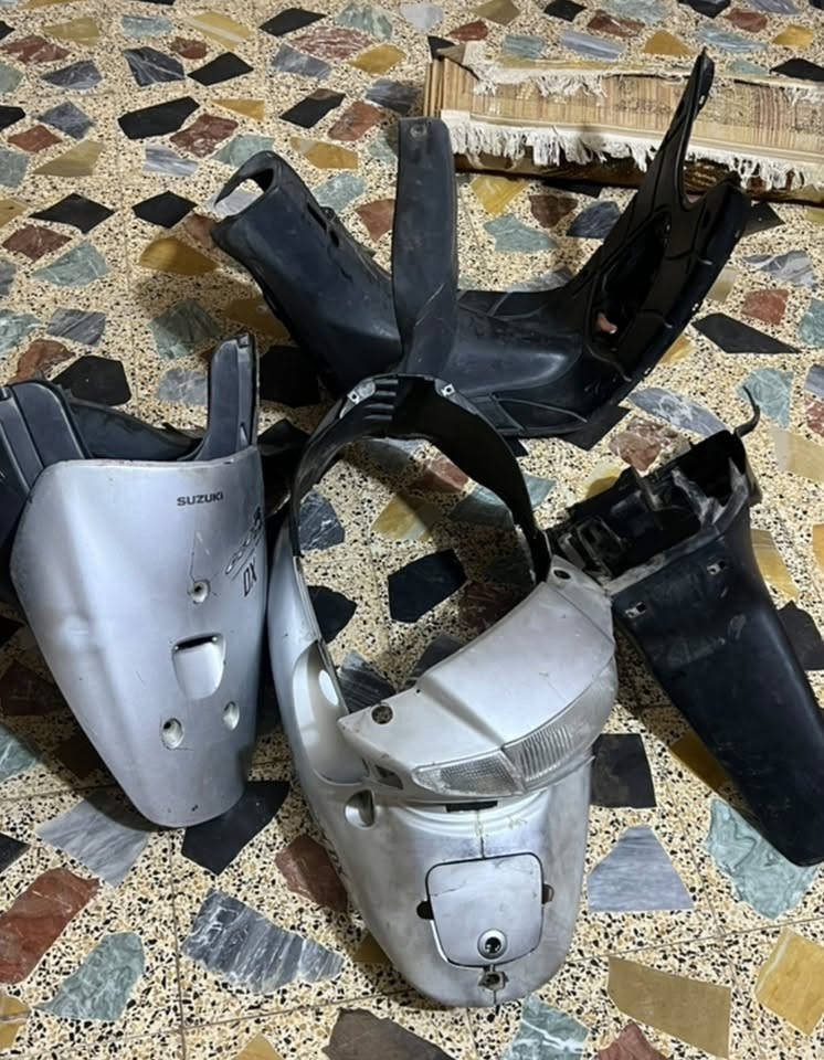 سلام عليكم متاح غراض دراجه ساسوكي تاير ويل كفارت شوته عقل دبلات صدر ودبلاته الكادم دبلات خلفي سكليتر بانزين ستان صالنصه الايت باتري ضفيره تفصيخ كله كدام عينك متواجد واتساب رقمي *********** مكاني المجر الكبير
