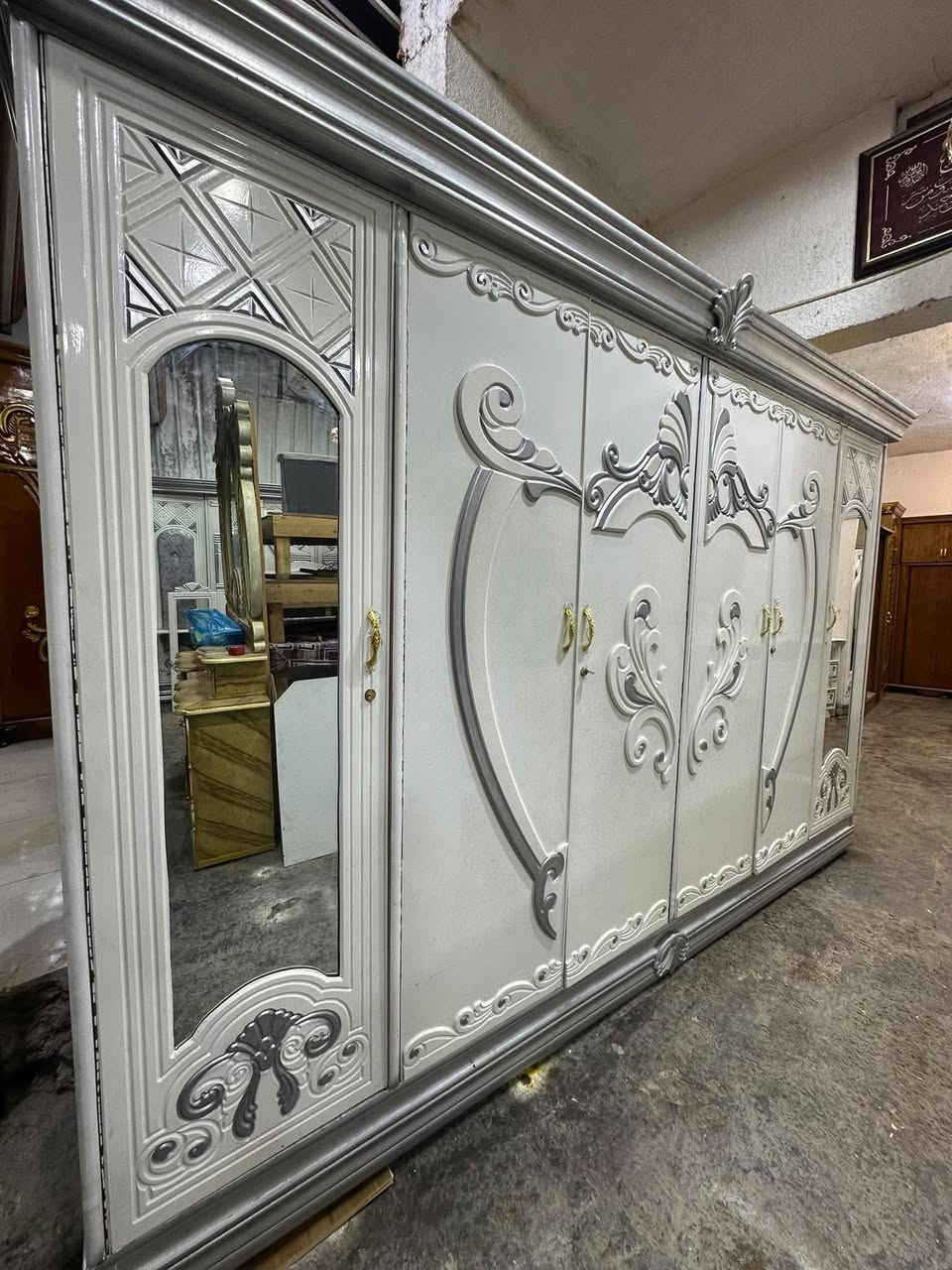 غرفه صاج تصميم تركي مستخدم نضيف سعر 700قفل مع الشد ونقل داخل بغداد مجاني و المحافظات بكروه الحجز خاص سارعوا بالحجز
