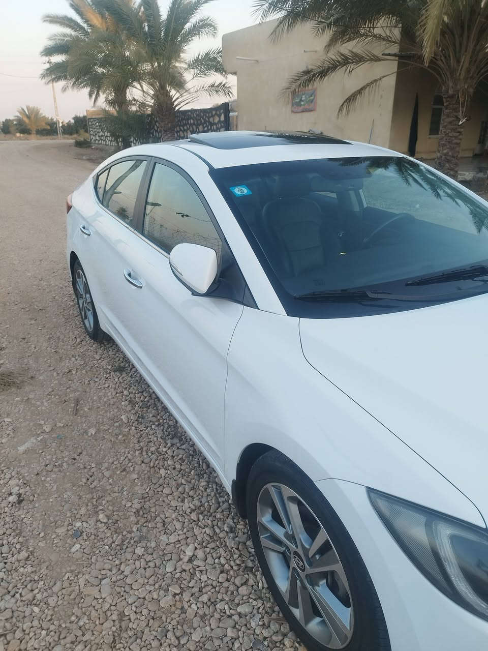 السلام عليكم ورحمة الله وبركاته هونداي النترا خليجي ٢٠١٧فول مواصفات كفاله عامه ماشيه٠160 كيلومتررقم بغداد بأسم مكان السياره بابل محاويل ناحيه الامام للاستفسار*********** السونار موجود بلمنشوراخواني السياره  GLSايراني اعلى فئه بلالنترا ومال جناي السعر المطلوب 150بي مجال
