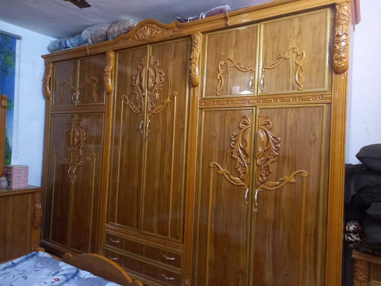 غرفه اخشاب صارله شهر من جبتهه جديده ونظيفه للبيع السعر مليون وسبعمائة وخمسون1750 مكان بغداد الحسينية الاستفسار ‏‪***********‬‏ غير متواجد خاص
