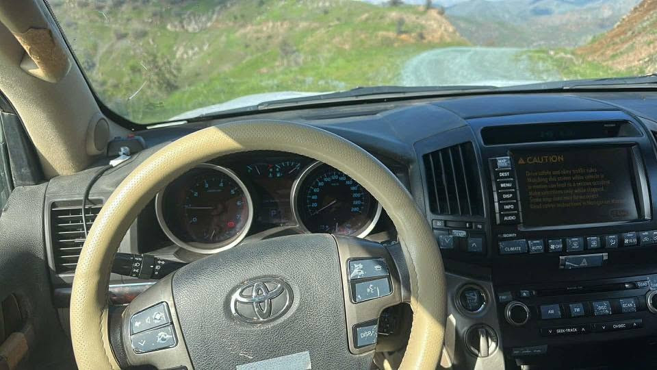 🚨🔥 لانکروزەر VXR بۆ فرۆشتن 🔥🚨

🚙 Toyota Land Cruiser 2009 VXR
✨ فول مۆصفات – مۆصفاتی Lexus
💎 شێوە و ڕووکاری زۆر جوان
🎨 تەنها ٣ پارچە بۆیاخ
🔓 کۆدی بۆکراوە
💪 ئۆتۆمبێلێکی بەهێز و جێگای متمانە

💰 نرخ: ١٧٨ گەڵا

📞 بۆ زانیاری و بینینی ئۆتۆمبێلەکە:
***********

🔥 ئەگەر لانکروزەرێکی VXR و فول مۆصفات دەگەڕێیت، ئەمە هەلی باشێکە!

#LandCruiser #VXR #Toyota #2009 #لانکروزر #بۆفرۆشتن #کوردستان #سلێمانی #ئازادی_هاوس كالار, السليمانية
