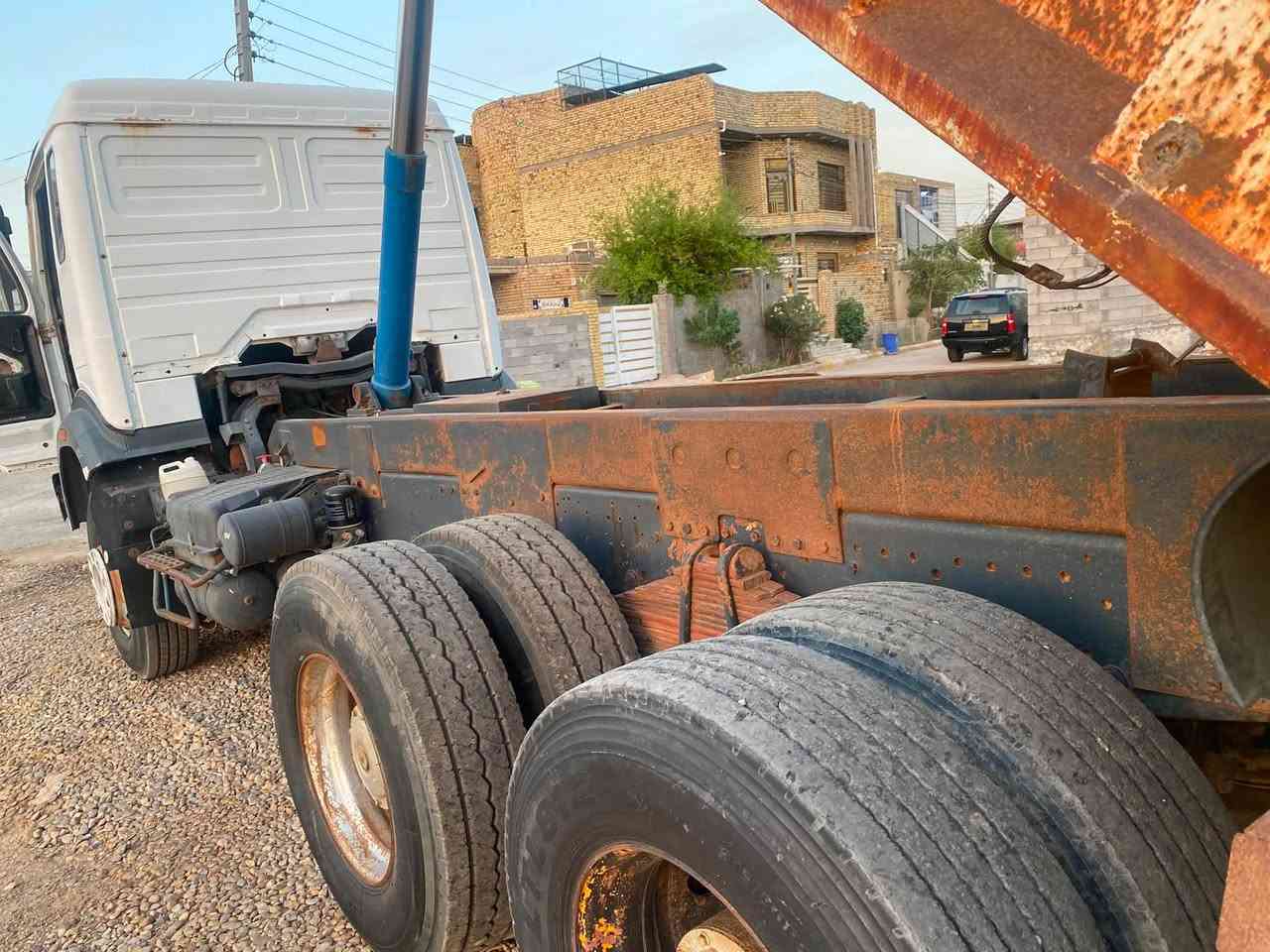 البي  فرنسي موديل٩٥ شاصي مكفول تخم تاير  رقم ميسان ***********
