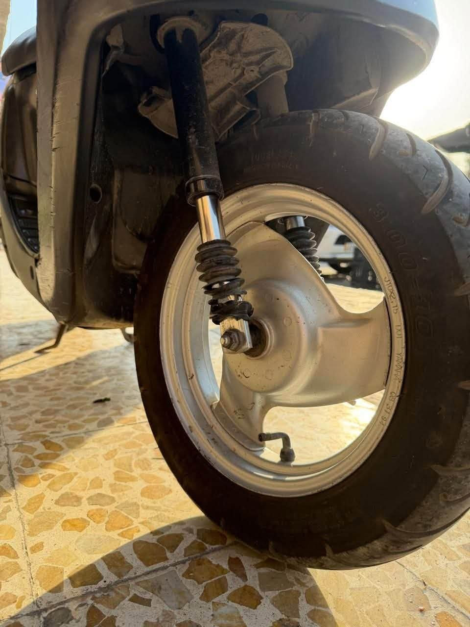 ماطور بوتين للبيع ماطور نضيف تحريكة ونعومة وشلعة الماطور ما يعوزو كلشي نضافة كدام العين كفرات اصلية وتايات جدد ماطور فولل السعر 275 عنواني الموصل ايسر حي الحدباء رقم هاتف ***********

