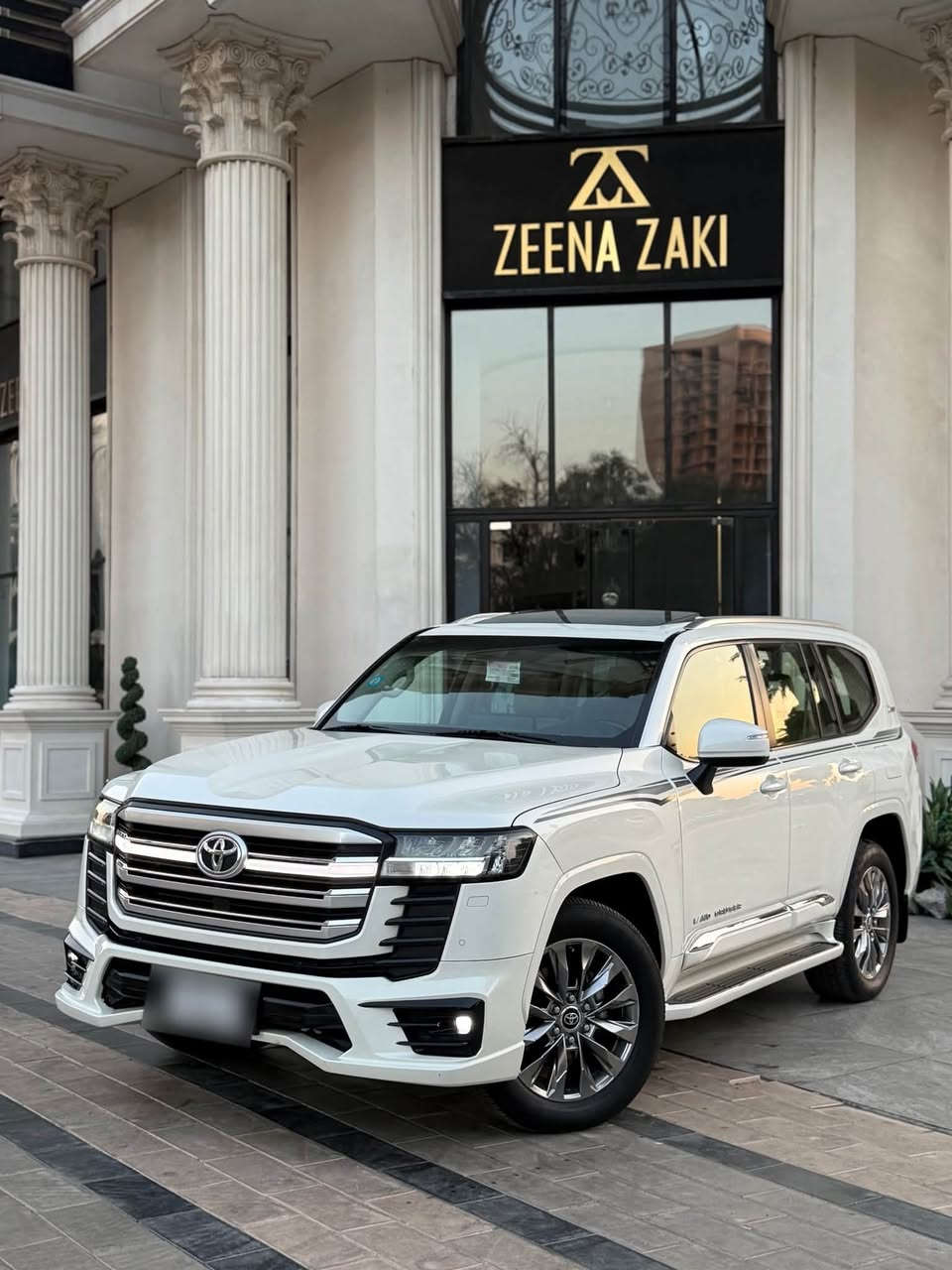 لاندكروز GXR 2022 السيارة شركة ساز 
فول مواصفات 1/1 ماشية 70 الف فقط 
السيارة كفالة من الفتح والصبغ والدبل كود 
رقم بغداد تحويل مباشر بأسم المشتري 
السعر 595$ والشراي يجي يشوفهه وبي خير ويدلل 
رقم الهاتف / واتساب ***********

