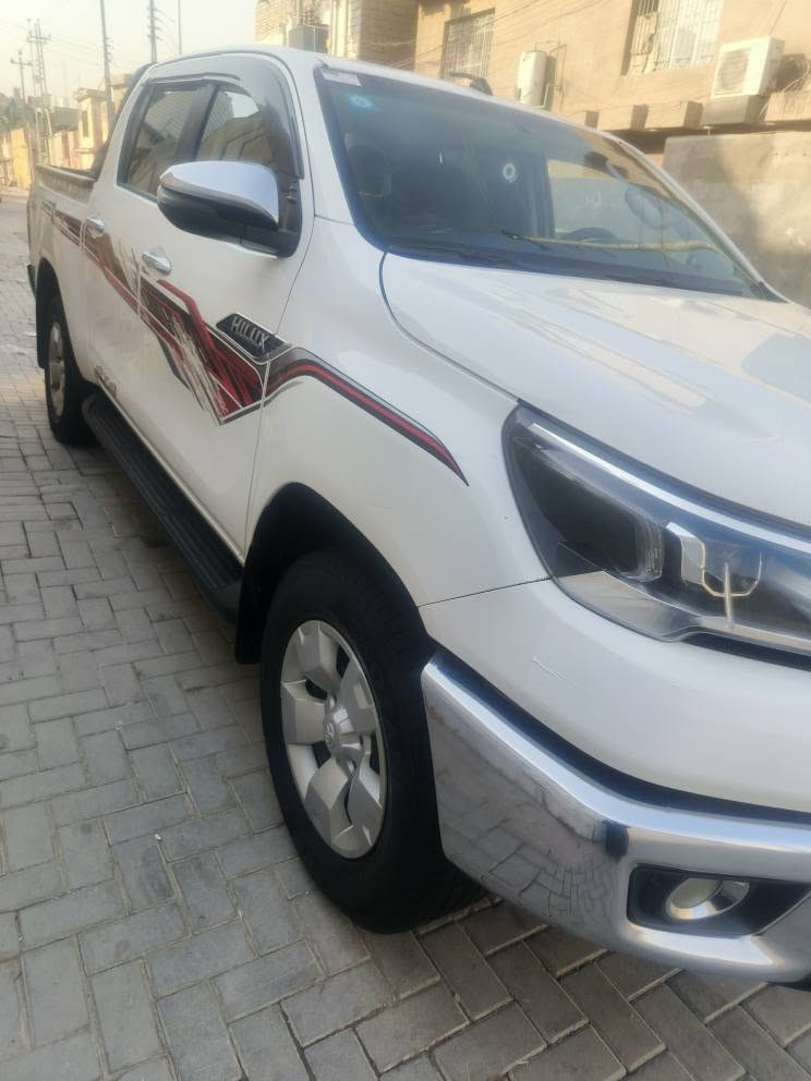 للبيع بيكب تويوتا افلونزه فور ويل موديل (2023) بانزين فول مواصفات گير عادي كفالة تبريد قطعتين امامي خلفي تحمل الرقم (بصره) دولي السعر (265) ورقة الاتصال علا الرقم (***********) مكان السياره) البصرة, العراق

