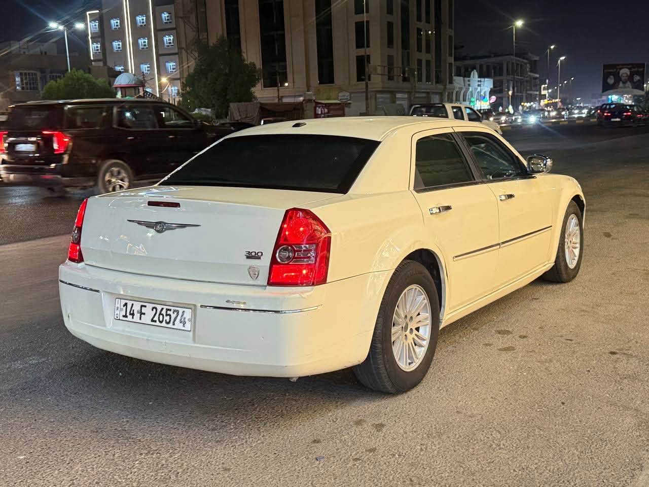 السلام عليكم. خوان البيع فقط بصره فضلاً
بدون مراوس  

اوباما 2010 . مكينه 3500 . بأسمي تحويل
4 جوك فول مواصفات عدا الفتحه 
بيها 4 قطع صبغ ..من ضمنهن بيها حادث
بين باب السايق والجاملق لامامي داخليه 
سياره جاهزه وكامله . مكينه وكير 
وحداديه وتبريد وتخم تاير . جاهزه 
وسعرها مناسب كلشش 
العنوان / البصره القبله معرض الرافدين
السعر / 98 وبيها مجال . 
هاتف  /  *********** 
.
.
