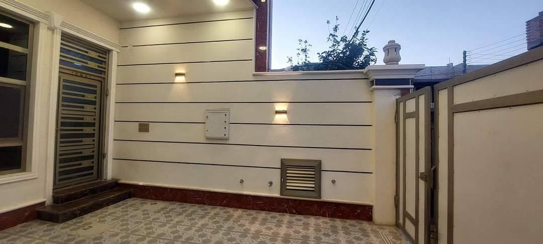 🌃 اللهم صل على محمد وال محمد 🌃
      🏫   🏫   🏫   🏫   🏫   🏫
              ⚜️ #بيت_للبيع ⚜️ 

☣️في الفلوجة منطقة ال24
☣️ خلف مطعم المزيود 
☣️ بناء درجه اولى 

⚜️المساحة : 175م 
⚜️الواجهة : 7.5م
⚜️النزال : 25م
 
طابقين 4 غرف نوم صالتين ومناور ثنين ومطبخ واستقبال
الارضية مرمر والطابق الثاني كاشي البيت كامل من كلشي 
محلاظه: البيت مسحوب عليه اسكان صاحب العقار يتكفل
بتسديد جميع الديون مره وحده ويحول ملكيته 

 ⚠️ الشارع 🚸 : 10م  
⭕ السعر :  210 قابل للتفاوض 
🧰⚖️ نوع الملك 🧰⚖️ : طابو صرف سند 
للاستفسار : مراجعة 
🥇#مكتب_الاقصى_للعقار 🥇
 للاتصال : *********** 📞☎️
واتساب : *********** 📞☎️
⭕التسلسل: 171
#عقارات_الفلوجة #عقار_للبيع #عقارات_الانبار #عقارات_العراق  #العقار #عقار
#العقار_للبيع #للبيع #بيع #بيت #بيوت #قطعة #قطع
#ارض #اراضي
