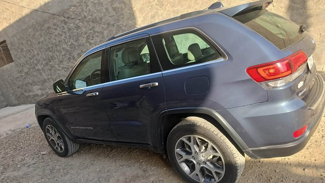 السلام عليكم
جيب 2021 خليجي لمتد فول 
محرك 6 
كير محرك كفاله 
جاهزه بدون نقص ادامه كامله عليها 
مواصفاتها معروفه الفول 
ملاحظات واضحه بالسونار 
بغداد بأسمي 

السعر 265 
مكان السياره بغداد التاجيات 

***********
