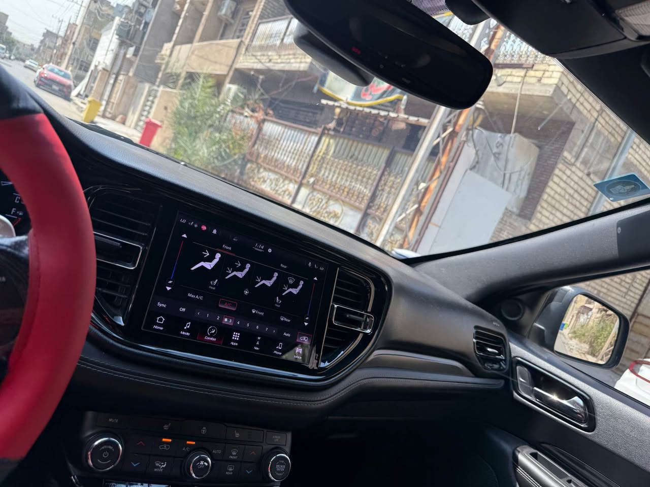 دوج دورنكو GT 
رقم بغداد باسمي هزة وسنوية جديد 
حادثهة جاملغ  وباب مبدلة لون بدون دواخل 
مواصفات 
شاشة جبيرة 
شفتات ستير 
كشنات كهرباء - جلد - حضن 
3 قطع تبريد 
7 اراكب 
خزن ميموري 
جنطة كهرباء 
تشغيل عن بعد 
نضام ترحيب كشن
تدفئة كشنات  امامي خلفي
تخم تاير جديد 
صدر بعدة شركة 
سعر 225 
مكاني بغداد البلديات 
*********** بغداد, العراق

