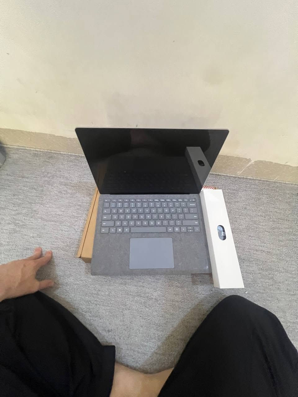 Microsoft Surface Laptop 3 مايكروسوفت سيرفس لابتوب

Surface laptop 3 13.5
بيع فقط 
Surface Laptop 3 
لمس 2k 
Core i7 1065  الجيل العاشر 
 رام 16GB DDR 4.
• الهارد: 256GB  قابل للزياده  SSD (سريع جداً).

• كرت الشاشة:  8GB Intel Iris Plus.
• البطارية: تدوم لفترة طويلة 6-8 ساعات .
• المميزات: تصميم أنيق، خفيف الوزن، وكيبورد مريح
مصنوع من  معدن ألومنيوم و جلد الكانترا الإيطالي .
بيع فقط 
نظافة 97‎%‎
السعر ٥٥٠  الف

نص مكتوب في الصور:
- Find a setting System > About Storage 238 GB 37 GB of 238 GB used Graphics Card 128 MB Intel(R) Iris(R) Plus Graphics Installed RAM 16.0 GB Speed: 3733 MT/s Processor Intel(R) Core(TM) i7-1065G7 CPU @ 1.30GHz 1.50 GHz DESKTOP-H7O5D8F Surface Laptop 3 Rename this PC Copy Device specifications Device name DESKTOP-H7O5D8F Processor Intel(R) Core(TM) i7-1065G7 CPU @ 1.30GHz (1.50 GHz) Installed RAM 16.0 GB (15.6 GB usable) Device ID 8A0384A6-4E57-4663-A5E7-E906679B150C Product ID 00330-63049-65357-AAOEM System type 64-bit operating system, x64-based processor Pen and touch Pen and touch support with 10 touch points Related links Domain or workgroup System protection Advanced system settings Windows specifications Copy Edition Windows 11 Pro Version 23H2 Installed on 4/14/2024 OS build 26200.8037 Experience Windows Feature Experience Pack 1000.26100.300.0