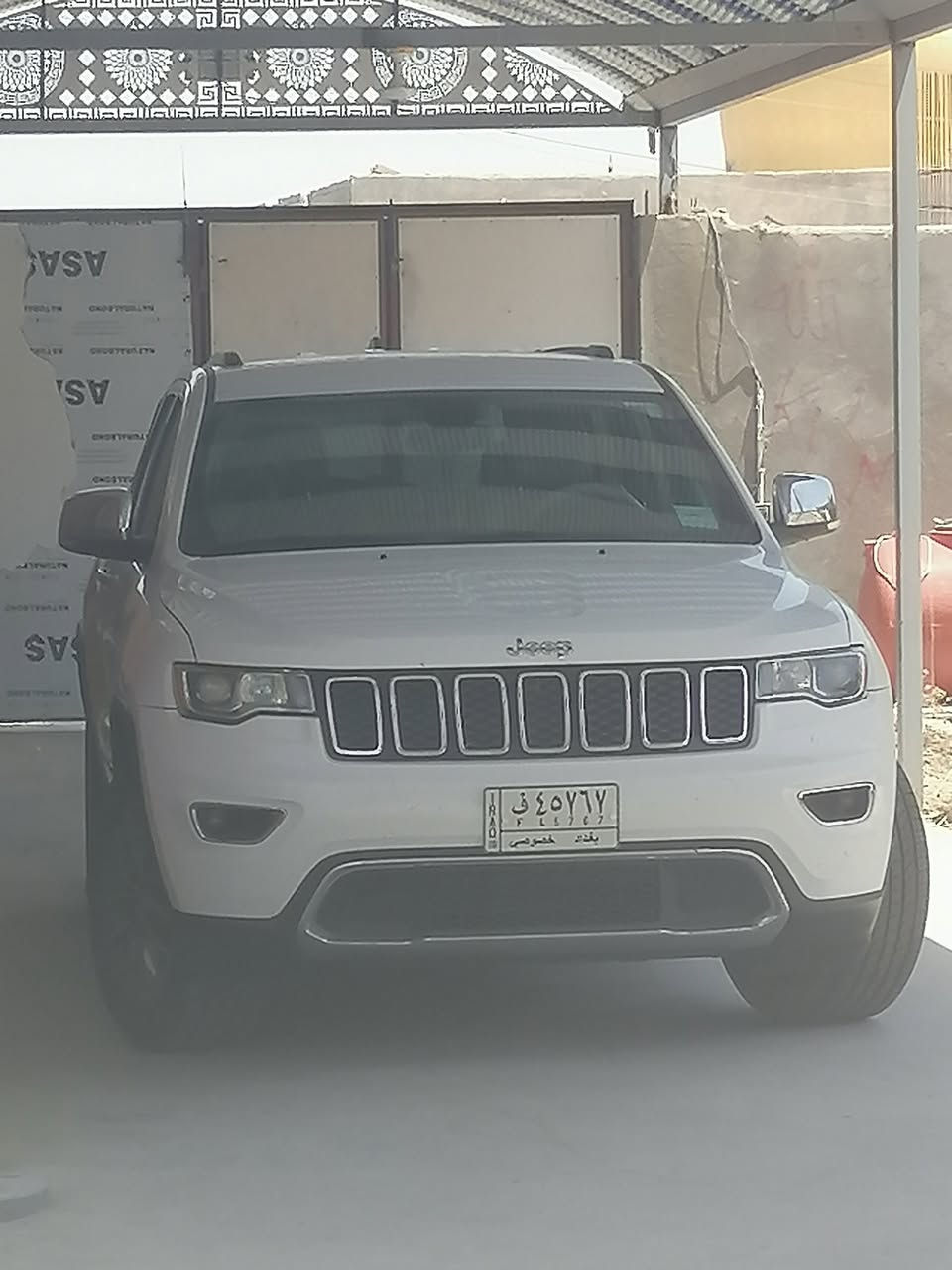 جيب شيروكي لمتد حادثه قبق جنطه بدون ايرباكات ماشيه 190 الف كيلو متر مدديل 2017  السعر 205 /***********
