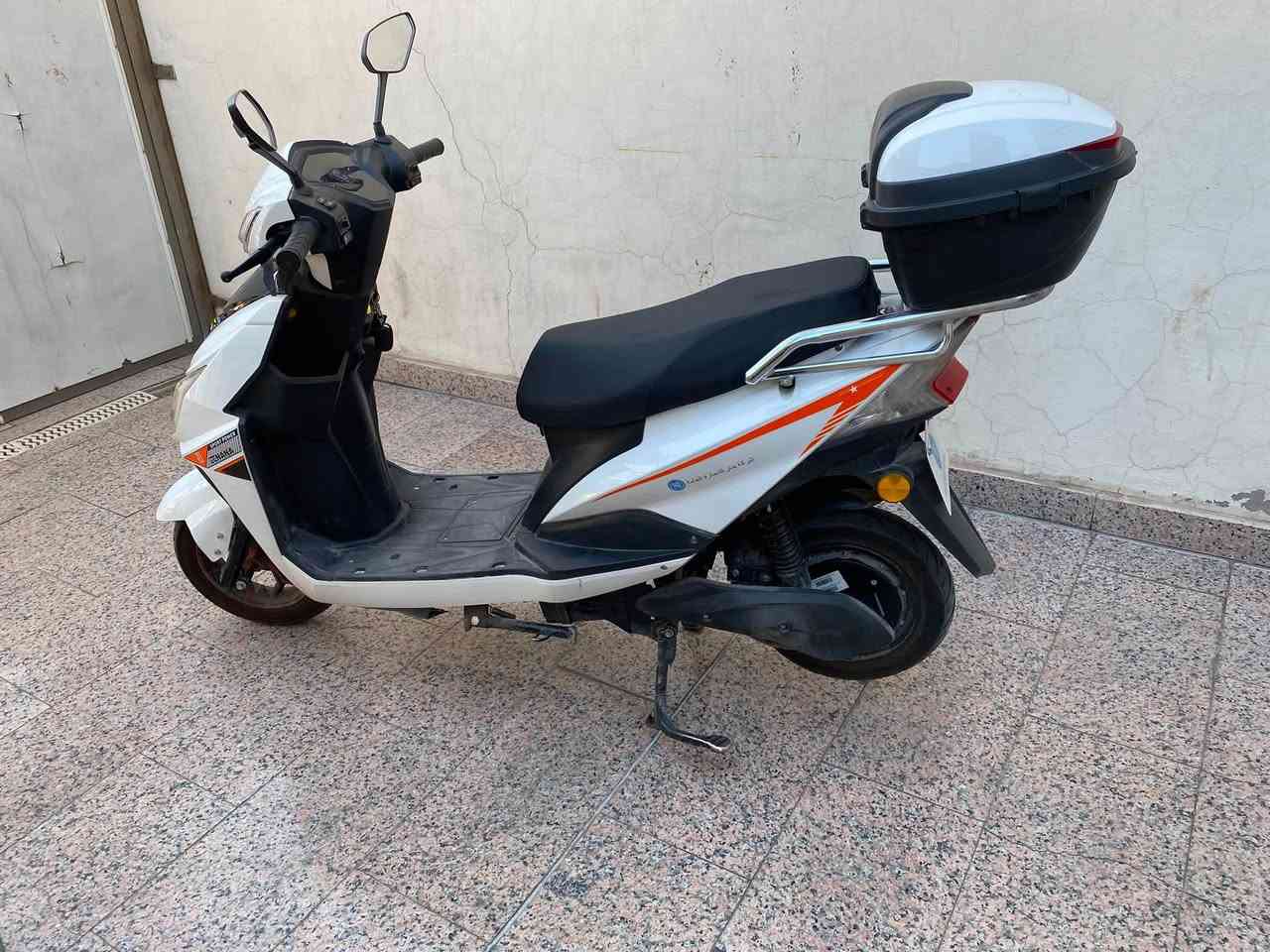 دراجه شحن نوع سكنس موديل 2025
6 بطاريات عل فحص  
ترجع عل بك بيه 3 سرعات دراجه مكفوله مابيه اي نقص   بيه بصمتين وسويج كهربائيه شغاله السعر 700 بيه مجال عنوان بغداد
***********
