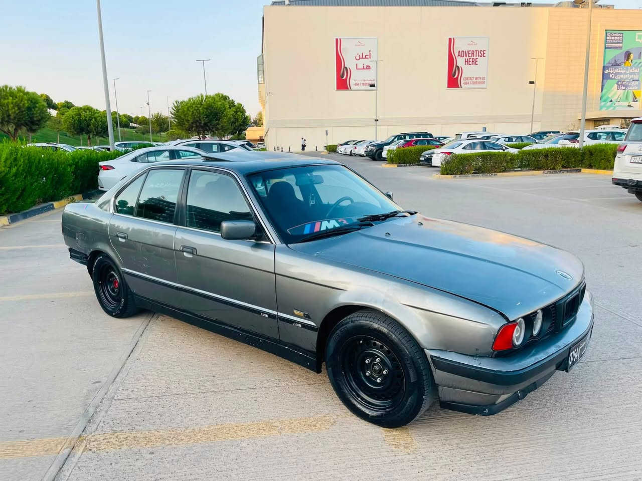 بِسْمِ اللَّـهِ الرَّحْمَـٰنِ الرَّحِيمِ
BMW بوو فروشتنن 
نمونه يي نيه له جوانيا زور پاك ماوه ته وه له قوه تي خويي بيزاره ماشه لا 
مووديل 1993 به شه رتي مالي مه ده ني نبيت دزياري نبيت پاره يي هيچ ك سي تيا نبيتت 
مووس و براوه ش به شه رتت 
مه كينه 520سه قه ر كه پس ديجيتال گير عاديه به شه رتي گيرو مه كينه 
كاره باهي هه مووگياني ئيش دكات دوو جامم كاره باهي سلايته لآيتت زينونه لآيتت عه لقه شه گيچه كاني هه مويي ئيش ده كاتت  
گه رمي و سيدي هه موشتيكي مزبوتت
چوار تايه و ويلي زور باشه 
سياره كه تا بليت توندوو توله چركه يي تيا نييه مالي دوسته 
نرخ ((15گه لا معامه له)))
له سليمانيم 
***********
***********

