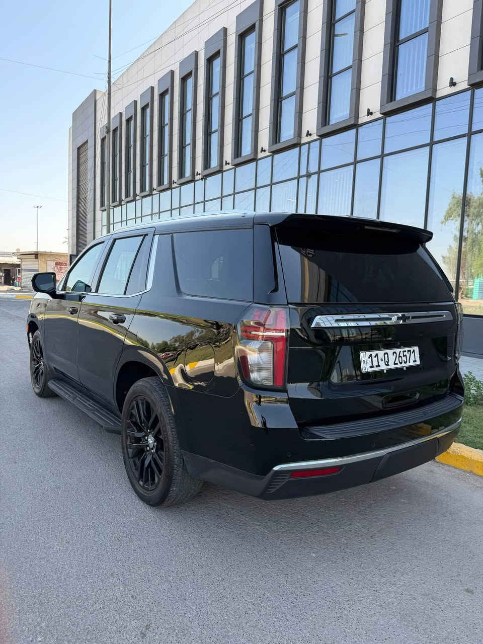 تاهو 2022 بوليسي
اللون اسود 
الممشى 37 الف كيلو 
السيارة مواصفات عادية كشنات vip منفصل شاشة كار بلاي بصمة 
حادثها جاملغ الامامي جهت السايق بدون دواخل و بيها باب مصبوغ هنا ب العراق ، مكينة 5.3 كير محرك كفالة صدر جديد دسكات جديدة تايرات جديدة السونار وية الصورة اقرة المنشور والصور كبالك 
***********
