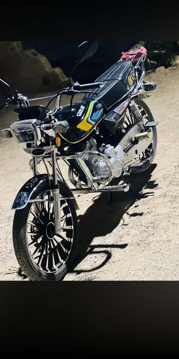 السلام عليكم
سولنك موديل 25  جواكيج محرك200

اوراق بصمات2سويجات2

سعر950

ماشيه 2700

تواصل خاص وع رقم 

***********
