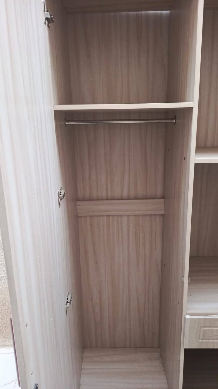 للبيع باسعار مناسبة الي يحب يعلق عالصورة التعجبة لو الاتصال ع الرقم ***********
