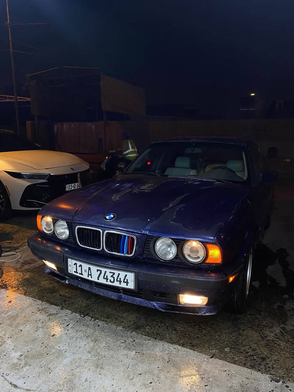 سلام عليكم سياره للبيع بي ام 540 v8 اصل بلادي موديل ١٩٩٤
مكينه جديد كير جديد ضفيره وعقل جديد السياره مشاءلله مناقصها شي السعر ٧٥ وبيها مجال للشراي السياره بلاديه جارده مابيها قطره صبغ رقم بغداد تحويل ثاني يوم 
التواصل ع الرقم ***********
