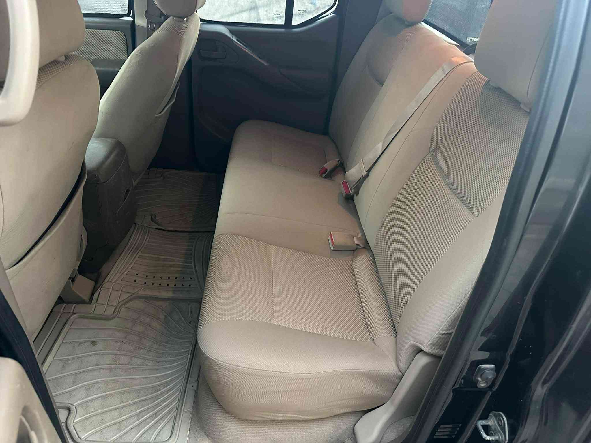 السلام عليكم 
بيكب نيفاره فور ويل كاز مديل ١٣ 
سياره جاهزه من كلشي مكفوله بيه بارد بلبنيد وشويه بلباب
رقم جديد وسنويه جديده مكاني بصره القديمه
 كير عادي سعر (١٢٨) 
***********
