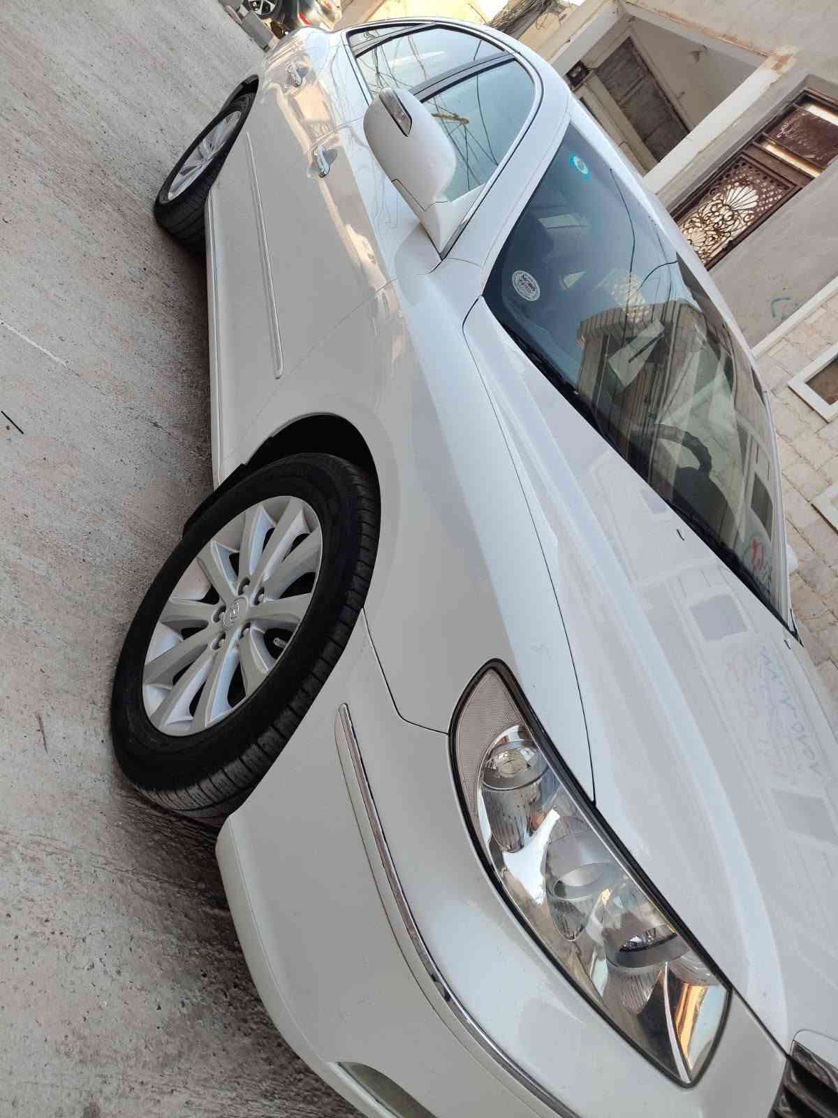 السلام عليكم هونداي ازيرا 2009 خليجي فول الفول 1/1 محرك 6 سلندر 3300 سياره جديده مال بيت بأسمي هزه سنويه جديده مواصفاتها كشنات جلد بلادي مميز جدا كشنات الاماميه كهرباء تبريد قطعتين فتحه سقف حساس خلفي كامره خلفيه بلاديه وضوح عالي الدقه مري شفط وقلابه بنفس الوقت عند الرجوع للخلف برده كهرباء ستيرن كهرباىي شاشه قلابه اصليه سيدي جنجر 7 اقراص حاكيه تلفون ذاكرة تحكم فول تحكم سرعه كشافات بلاديه لايت زنون سماعات ديفدي رادار بالمرايه الاماميه كشنات تدفئه بيها صبغ صفحة السائق أثر شخوط شرط بدون فتح اي قطعه شاصي لغد حوض تكم مكفول تخم تاير جديد باتري جديد تبريد ثلج تدفئه شغالة بيها خيط بخار بسيط غرفتها جديده على وضع الشركه بدون اي نواقص جاهزه للاخير السعر 105  مكاني بعقوبه للتواصل ***********  تحياتي للجميع
