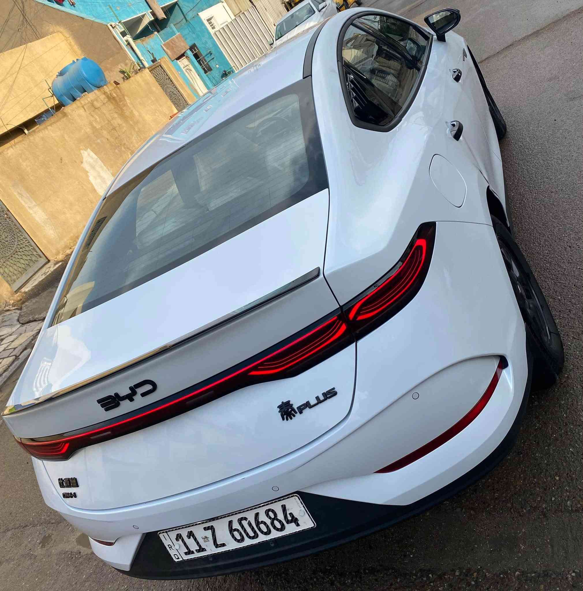 السلام عليكم BYD  كن بلاس  موديل 2025 سنويه وهزه جديده باسمي
ماشيه  18   KM. الكلي  🚘 داخل ابيض 

السياره مكفوله من الصبغ بيها هاي الطخه موضحه بالصور السياره جديده وجاهزه بدون نواقص 

السعر 19 و250 الف   مكاني بغداد الدوره 📍

***********☎️
