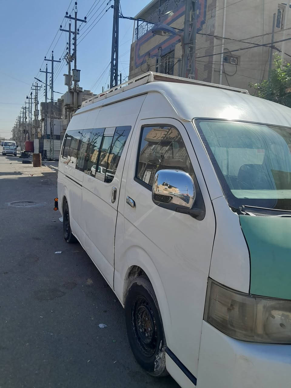 هايكر موديل ٢٠١٤ 
محرك ك وكير واكسل كفالة  
بيها صبغ تلكيط تخم تاير سله درع خلفي تبريد عايزه كلج كمبريسر  
بجم هايس تخم تاير كهرباء كله شغاله لايت زنون  رقم بصره سنويه ٢٨ مصفره هيئه ضريبه غرامات السعر ٨٥ وبيه مجال  هاتف ***********

نص مكتوب في الصور:
- 6.ygo