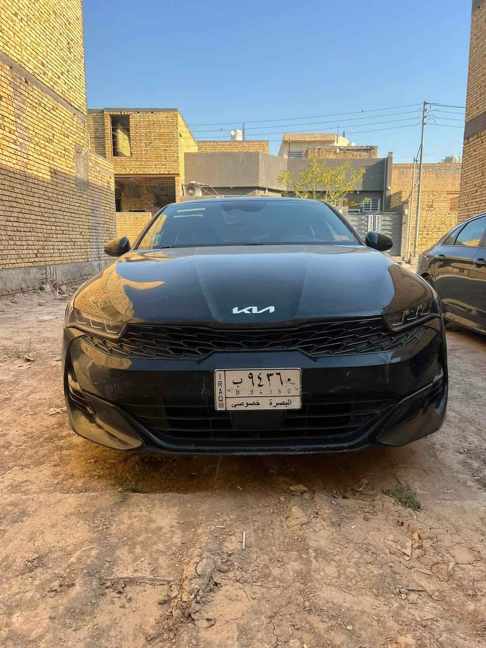السلام عليكم كي فايف للبيع
امريكي 
جي تي لاين 
المواصفات 
كشنات جلد 
كشنات الأمامية كهرباء 
رادار امامي خلفي 
توقف ذاتي 
مثبت سرعه 
سايد بريك كهرباء 
ضررها بنيد وجاملغ صبغ وضرر خفيف بالبرانكيت وهنا بالعراق صار شخط بالبابتين مال صدر ونصبغن على كد الشخط 
سيارة نضيفة وجاهزه من كل النواحي تبريد كير مكينة حداديه كلهن جدد 
تخم تاير وباتري جدد 
رقم بصرة معوقين باقي اقل السنه وتصير حره عندي وكالة عامه من المعوق 
السعر 128 وبيها مجال بسيط 
مكان السياره الناصرية مركز 
للأستفسار ***********
