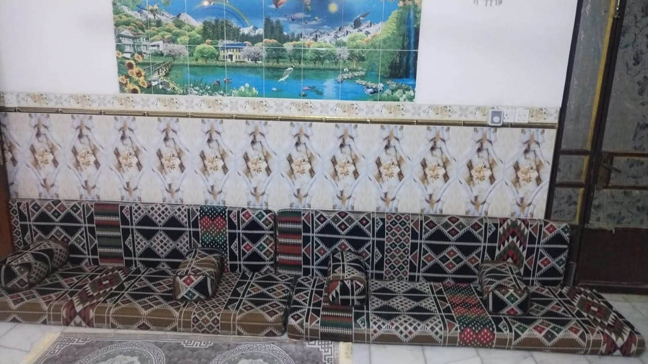 سلام عليكم 

للبيع ديوان تخم نضيف مثل ماشوف بعينك 
16 متر تقريباً 
السعر 350 وبي مجال بالخدمة
مكاني بغداد حي النصر الاولى
هذا رقمي

‭***********‬
