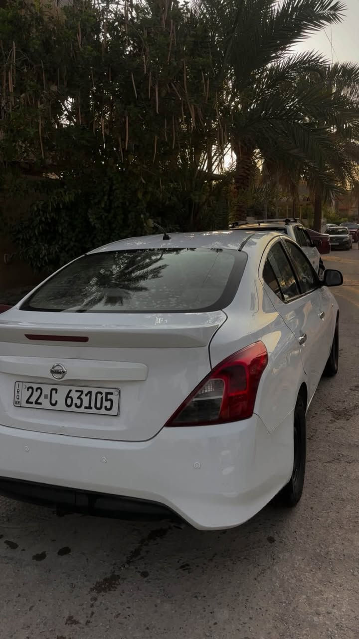 السلام عليكم للبيع نيسان سني هندي موديل2018 السياره مكفوله من الضربه عدا الصوره وبيها بارد كير مكينه مكفولات السياره ماشيه 77 والسنويه تنتهي 2030 مكان السيارة بغداد الغزاليه 
السعر 100 وبيها مجال قليل 
للاستفسار ***********
