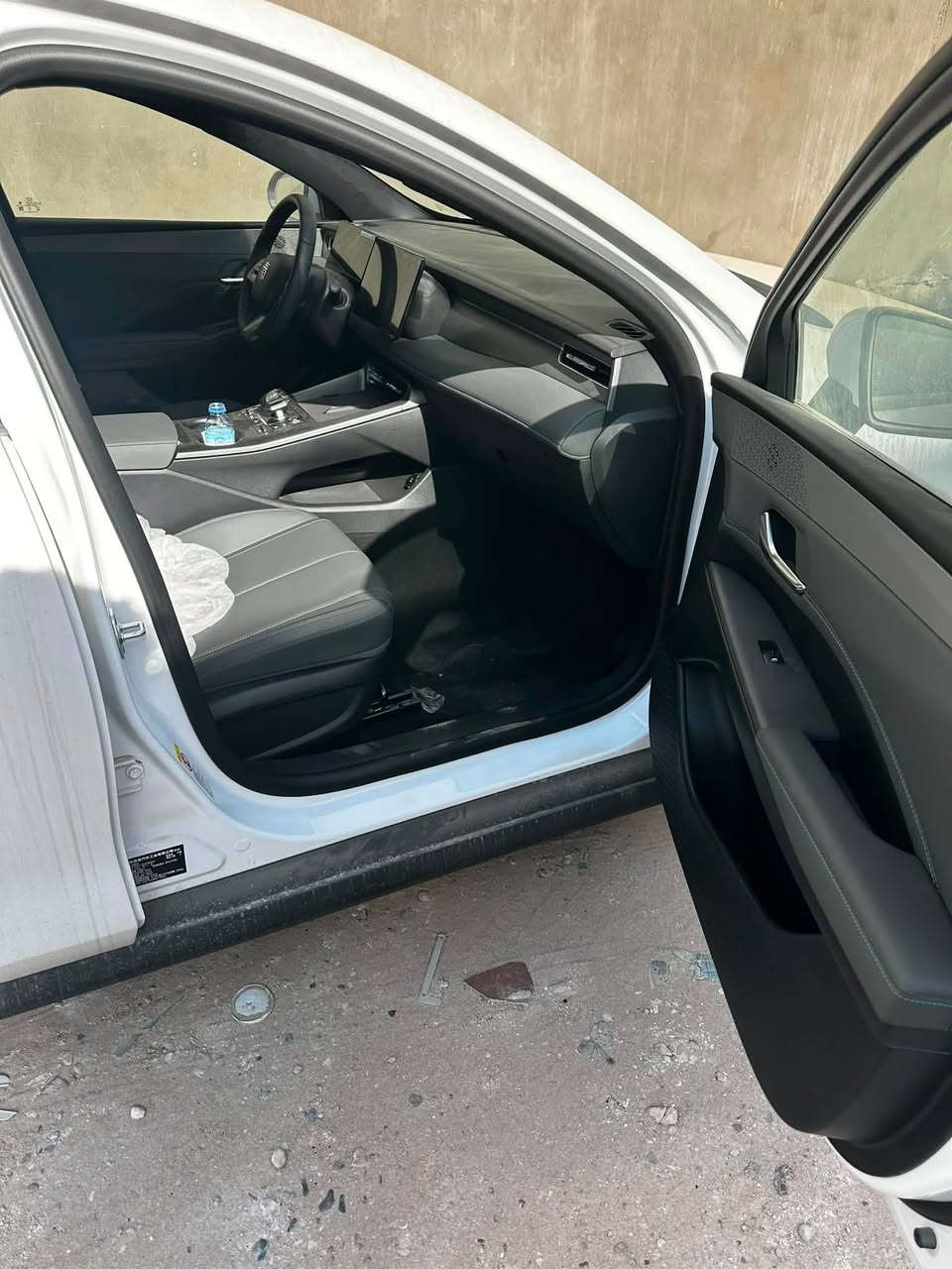 السلام عليكم
BYD 

2025

السيارة زيرو  

محجوزة للمصرف الزراعي 

مكانها النجف الاشرف 

السعر 20 مليون

***********

