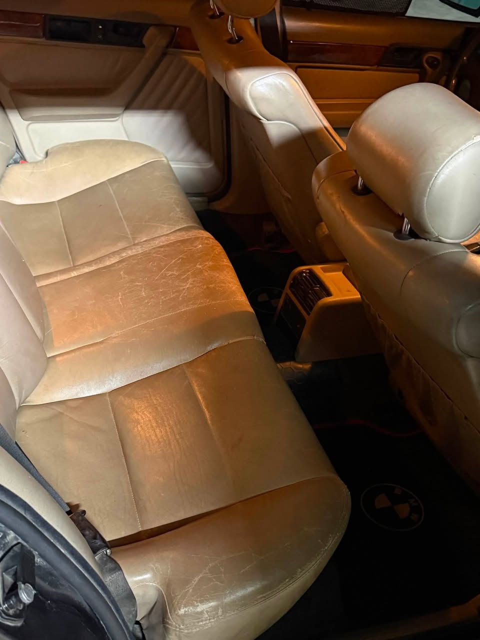 BMW
موديل 1991

حجم525

رقم نينوى

مصبوغه جماليه 

سعر 60

***********

***********
