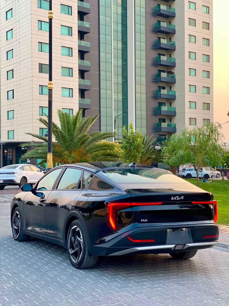 Kia K4 2025 Ex
كيا كي فور ٢٠٢٥ Ex

١٣ الف ميل ماشي

المواصفات :
المحرك: – 4 سلندر 2000
بصمه ابواب 
بصمه تشغيل مع تشغيل عن بعد 
كشنات جلد تدفئه وستيرن هيتر 
قطعتين تبريد امامي خلفي 
• إنارة LED أمامية وخلفية
• حساسات خلفية
• كاميرا رجوع عالية الدقة
• مرايا كهربائية قابلة للطي
• شاشة وسطية عملاقة تعمل باللمس
• شاشة عدادات رقمية
• دعم Apple CarPlay & Android Auto
• ستيرن جلد متعدد الوظائف
• تشغيل بصمة
• دخول ذكي بدون مفتاح
• مكيف أوتوماتيك بارد جداً
• منافذ USB أمامية وخلفية
• كبح تلقائي للطوارئ AEB
• نظام البقاء داخل المسار
• تنبيه النقطة العمياء
• تنبيه حركة المرور الخلفية
• ABS + EBD + مانع انزلاق
بعد هواي مواصفات

تترقم شمالي(اربيل سليمانية دهوك)
للبيع فقط بدون مراوس
 مكان سليمانية📍

للستفسار:
📞*********** السليمانية, العراق
