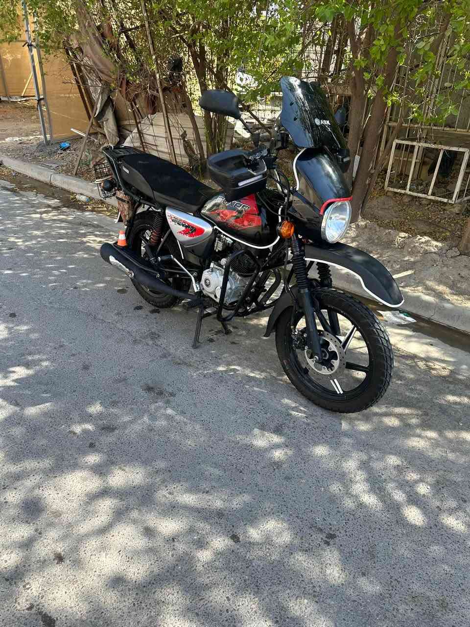 السلام عليكم بوكسر موديل ٢٣وخير من الله دراجه مال دوام وخير من الله دراجه بس اوراق بدون رقم العنوان بغداد الغدير سعر الدراجه ١٦٠٠وبيها مجال حك جيه *********** متوفر وتساب ورصيد
