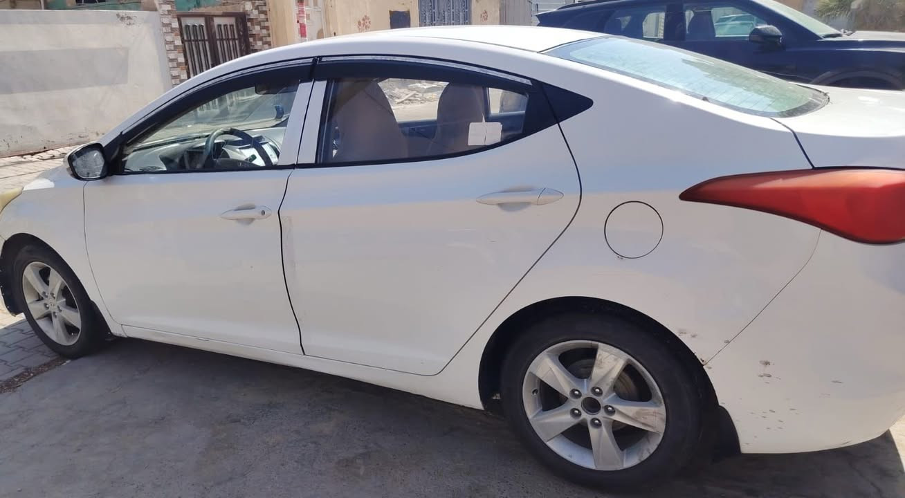 سلام عليكم
النترا خليجي ٢٠١٣
السعر 90 ورقة وبيهة مجال بسيط
جاهزة برغي متخلي عليها مال جناي 
باب السايق وقبق الصندوق تبديل كوري أصلي البيبان عكس السايق بيهن بارد يعني أثر طخات بسيطة 
للاستفسار الاتصال 
***********3
