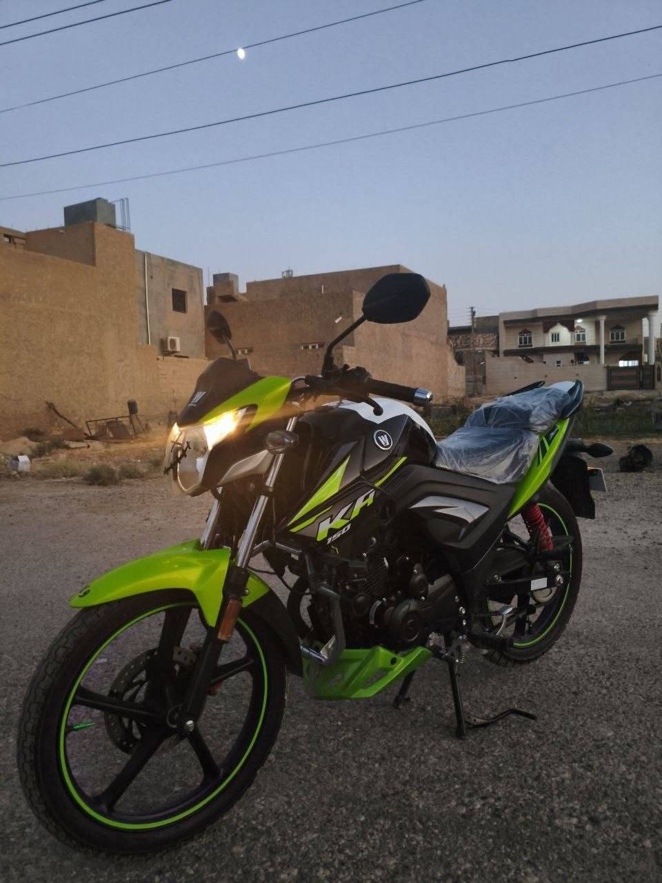 السلام عليكم
هوجي شكل جديد ماشي اقل 1000كيلو  

أوراق كمرك

نضافه 100/100

معه كماليات سعر خاص 

***********

المكان راوه
