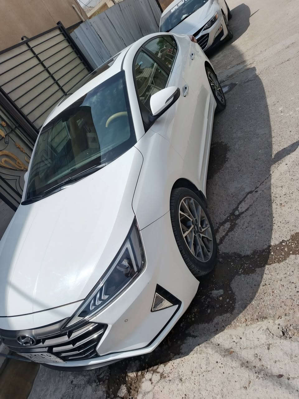 السلام عليكم النترا ٢٠٢٠خليجي فول مواصفات بصمه وفتحه شاشه رقم بغداد تحويل شوكت متحب بيها صبغ بين باب الصدر والي ورا فقط سياره جديده وبيها حالوب خفيف بالقماره فقط ماشيه ٧٤سياره سبيرها منازل جديده كلش سعرها ١٤٥وبيها مجال مكاني بغداد ***********ابو احمد
